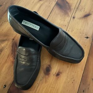 Trotters Dark Brown Leather Loafers